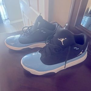 Men’s Jordan’s 11.5 size